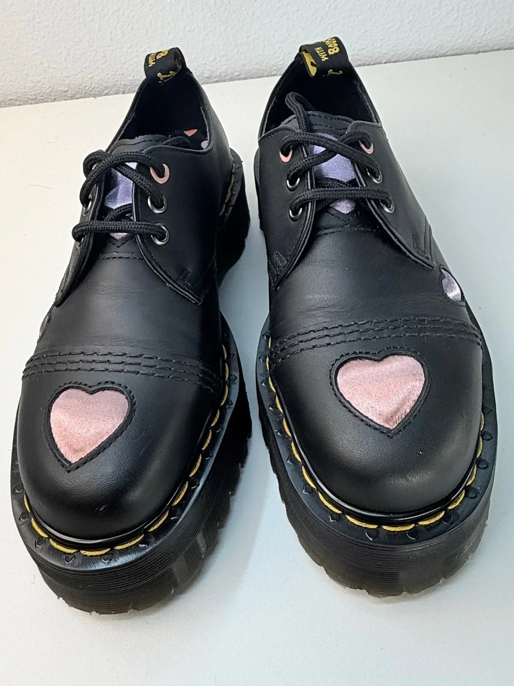 Dr Martens Heart Cutout Platform Oxford Shoes Black Pink womens Size 7 goth